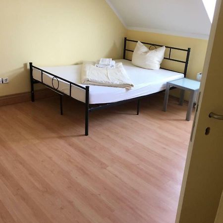Doppelbettzimmer Mit Bad Kaiserslautern Exterior photo