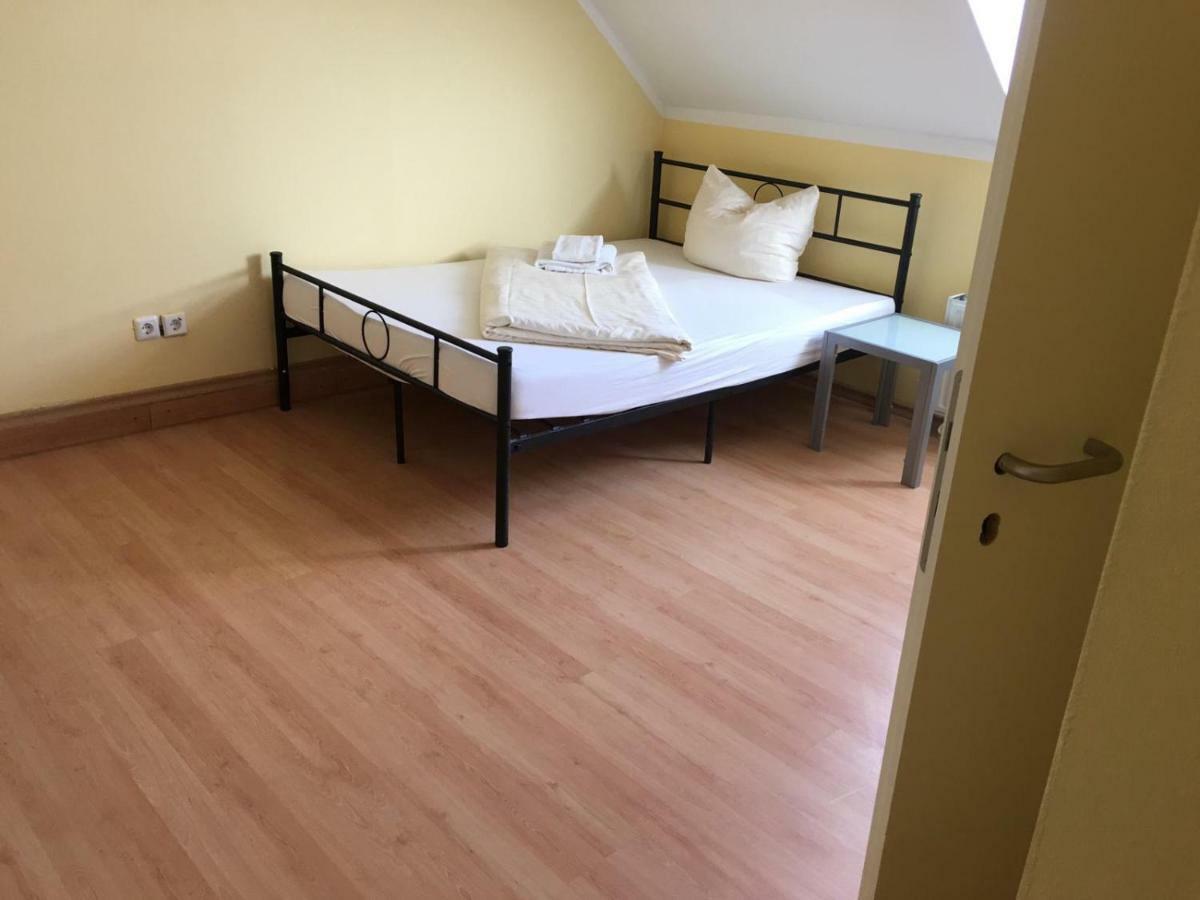 Doppelbettzimmer Mit Bad Kaiserslautern Exterior photo